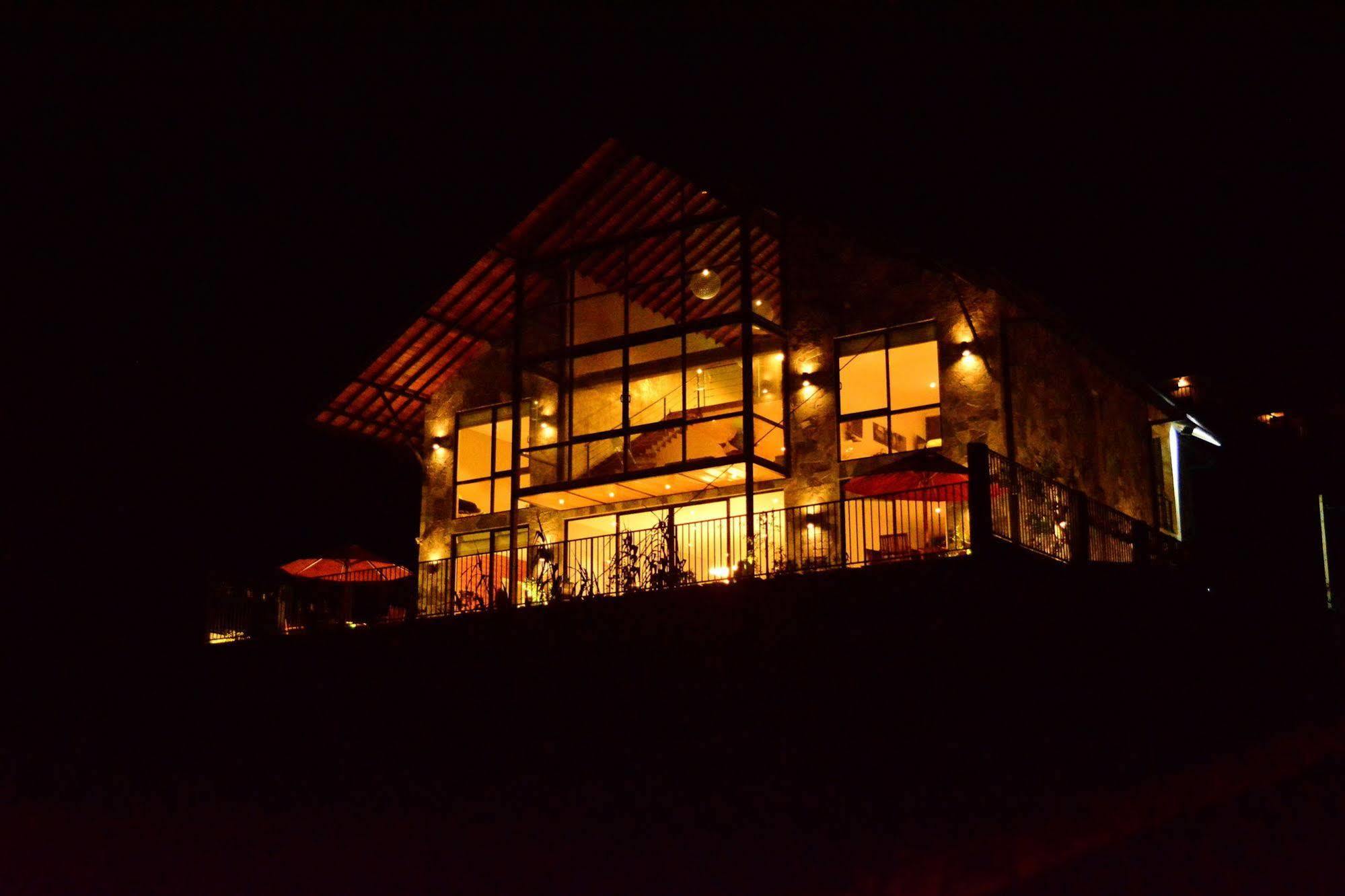 Highland Stonehouse Luxury Boutique Hotel Нувара-Елія Екстер'єр фото
